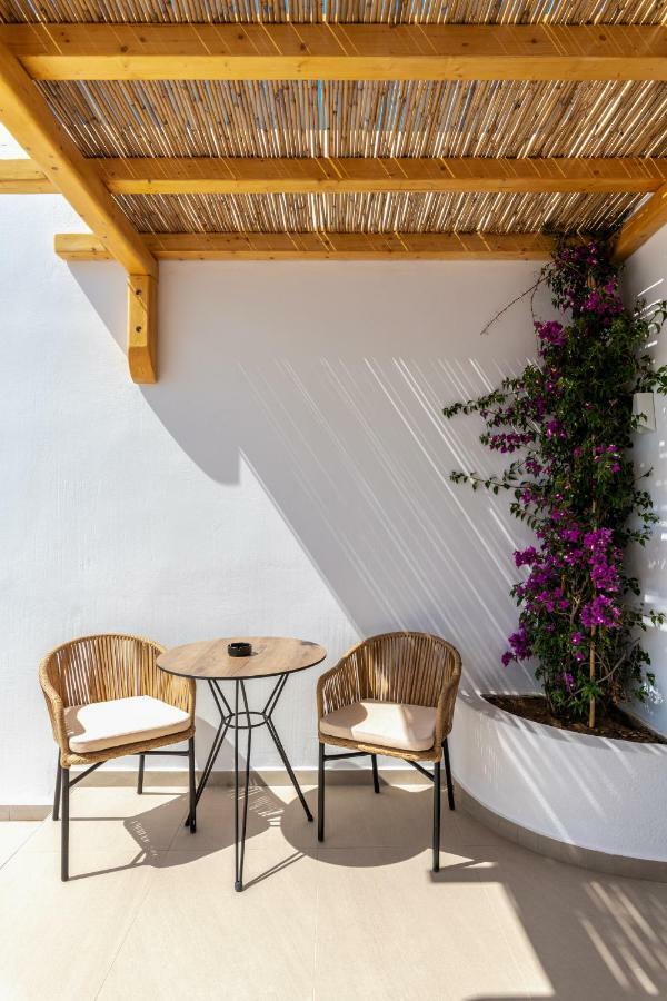 Hotel Avra Mykonos Tourlos Exterior foto